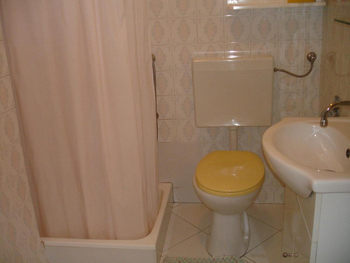 Apartments Lucija Stari Grad  Room photo
