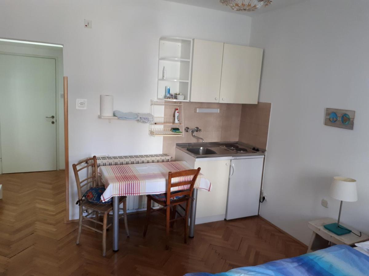 Apartments Lucija Stari Grad  Exterior photo