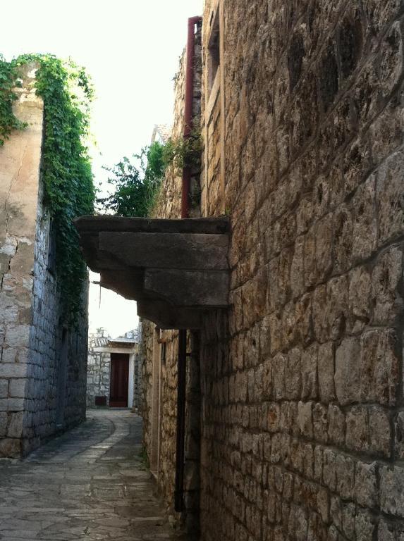 Apartments Lucija Stari Grad  Exterior photo